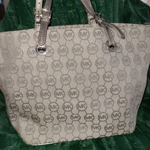 Michael Kors tote